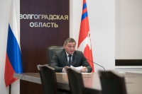 Андрей Бочаров актуализировал задачи по сдерживанию распространения коронавирусной инфекции на территории Волгоградской области